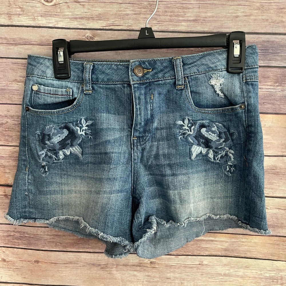 Adam Levine collection denim shorts size 7